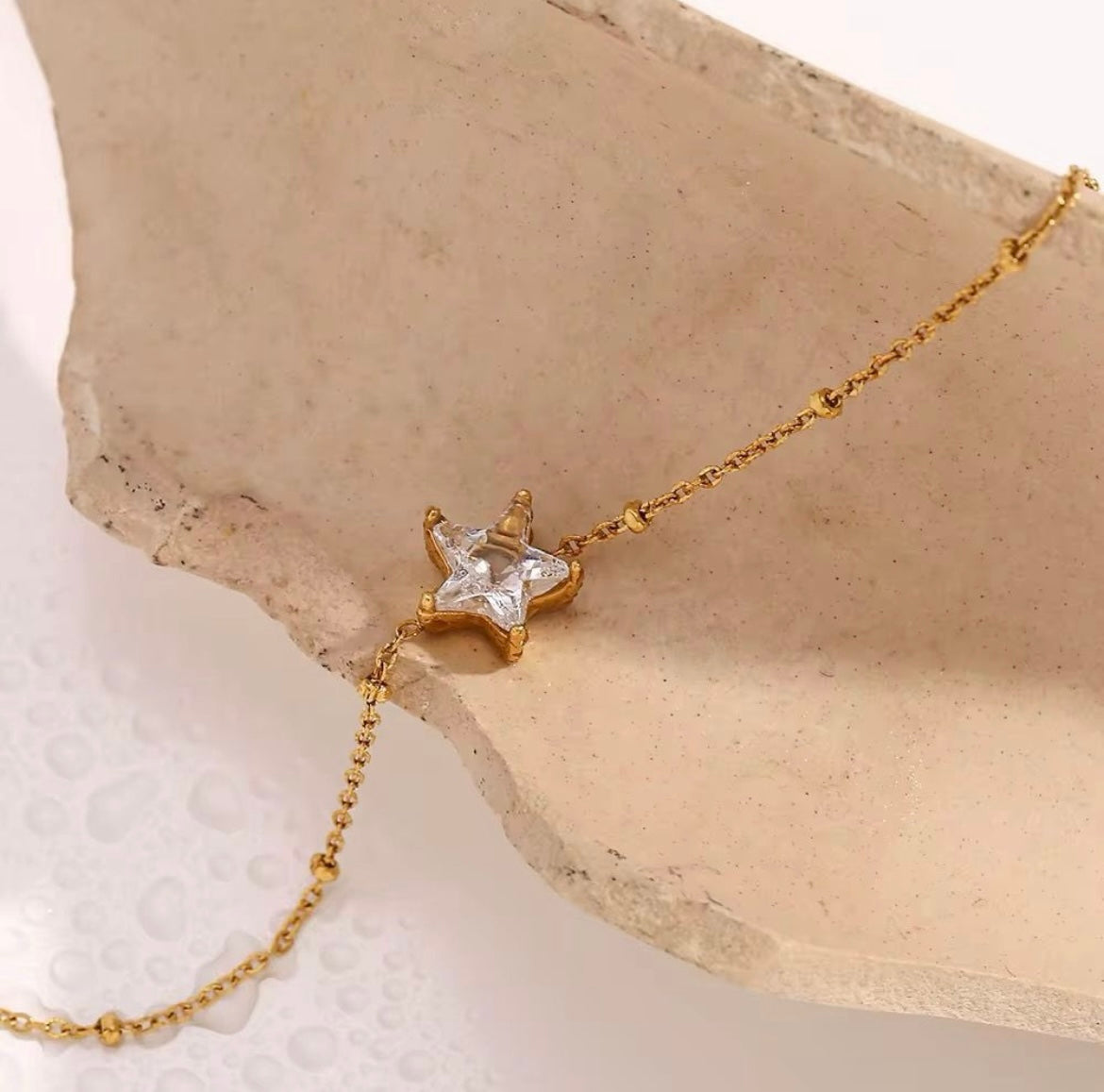 ID:0013_B | Brazalete de estrella delicada