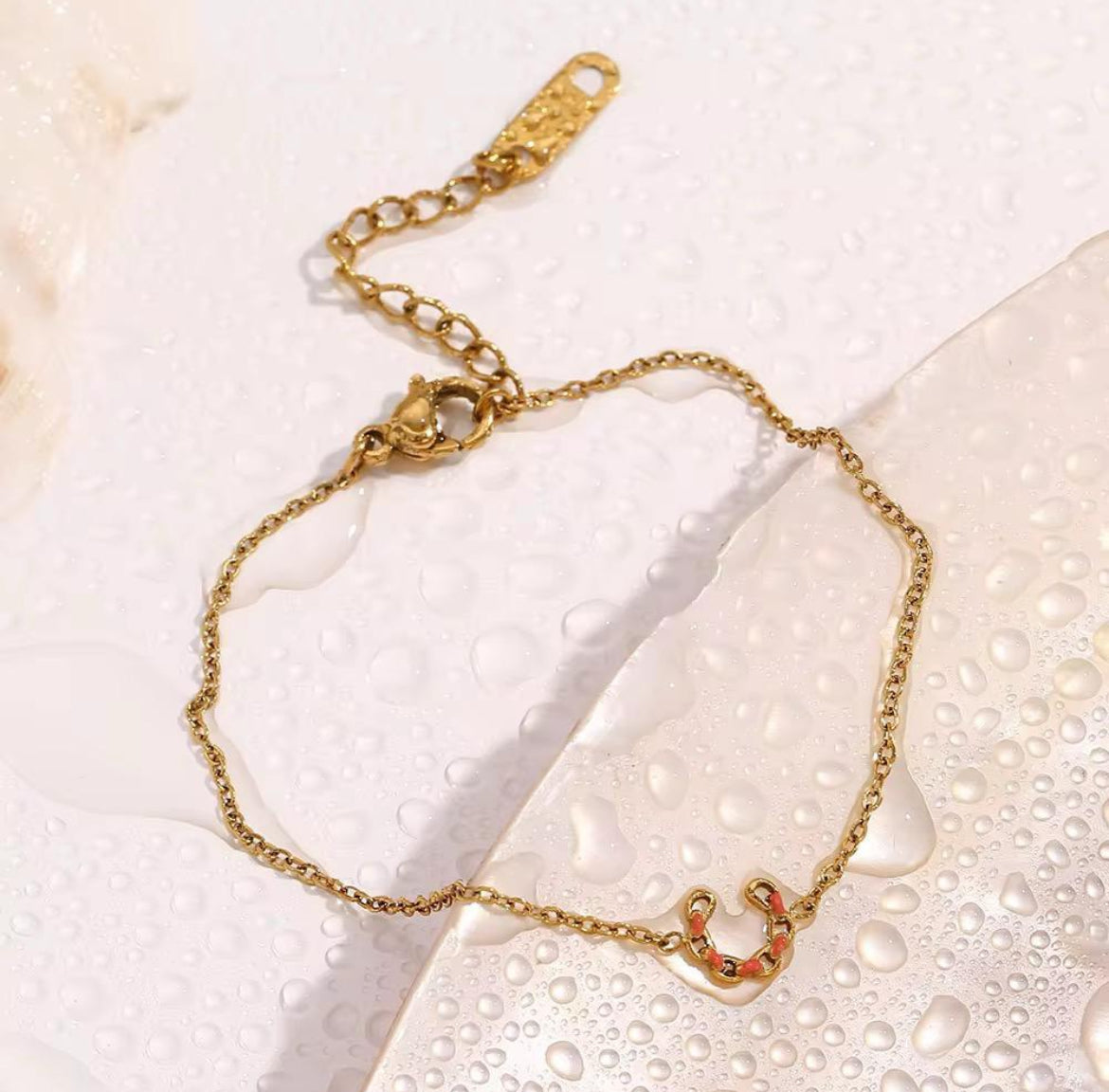 ID:0015_B | Brazalete de herradura delicada