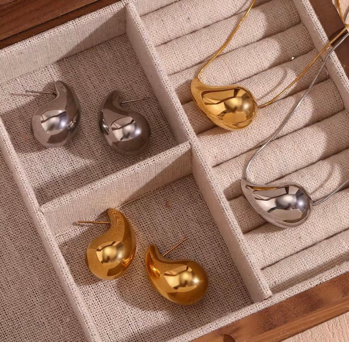 ID:0022_S | Set de Gotas (Aretes + Colgante)