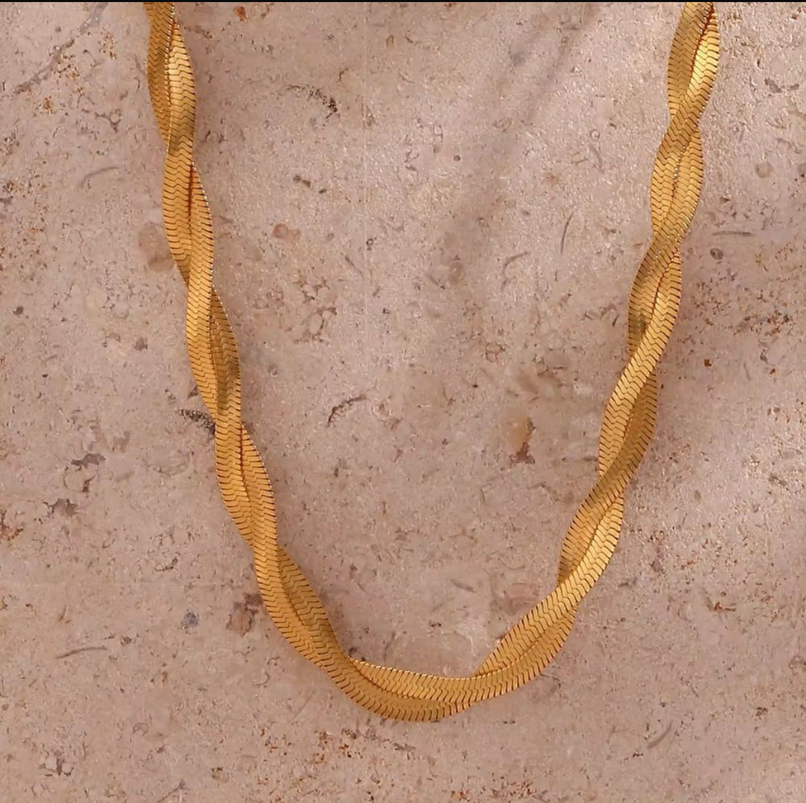 ID:0023_S | Set de pulsera y collar trenzada dorada