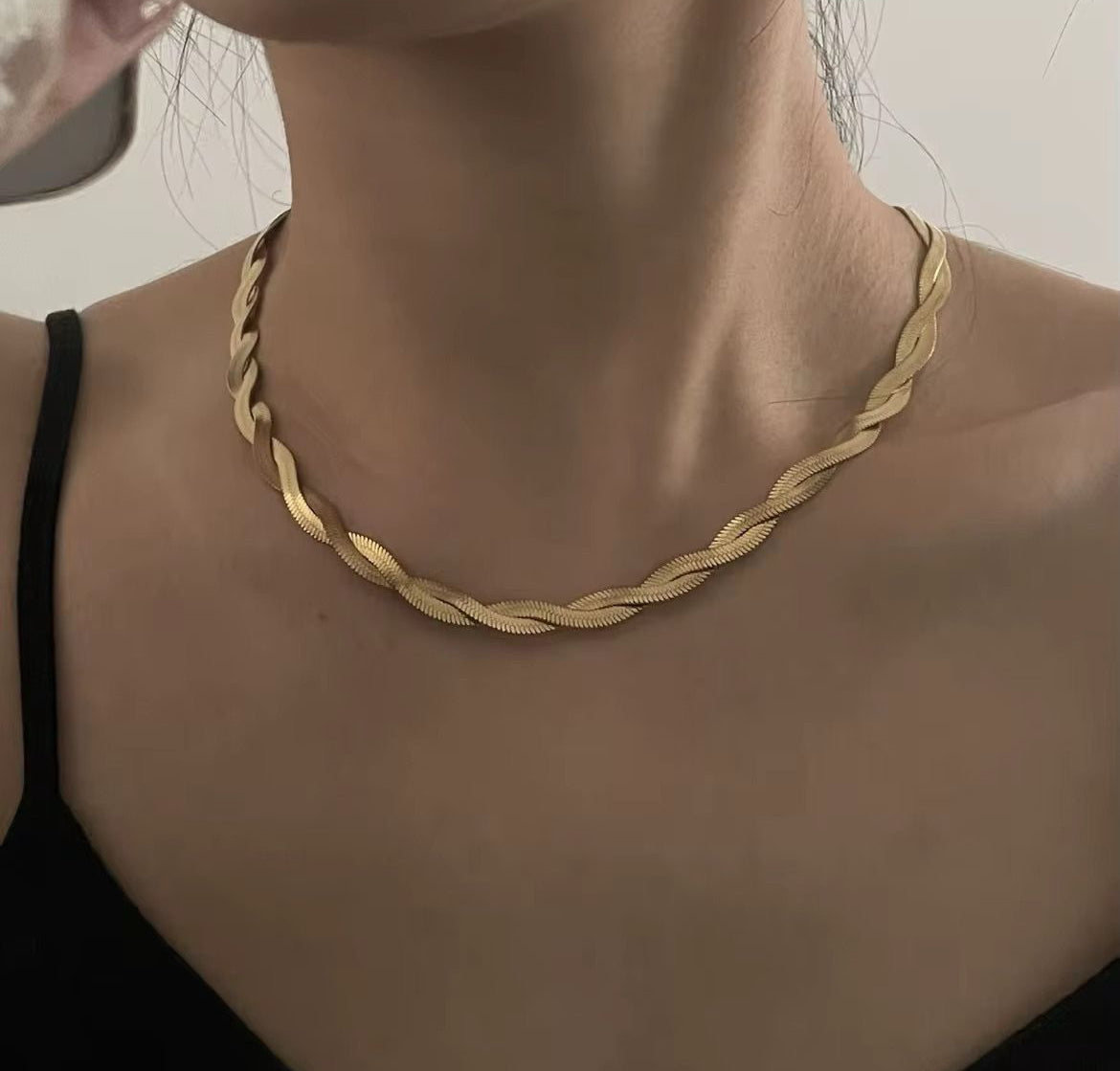ID:0023_S | Set de pulsera y collar trenzada dorada