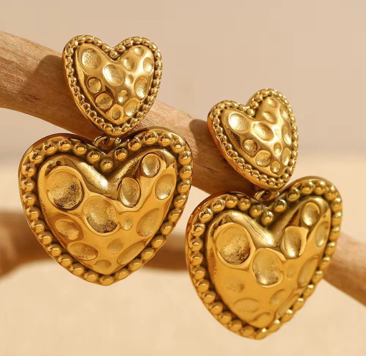 ID:0014_A | Aretes de corazones largas