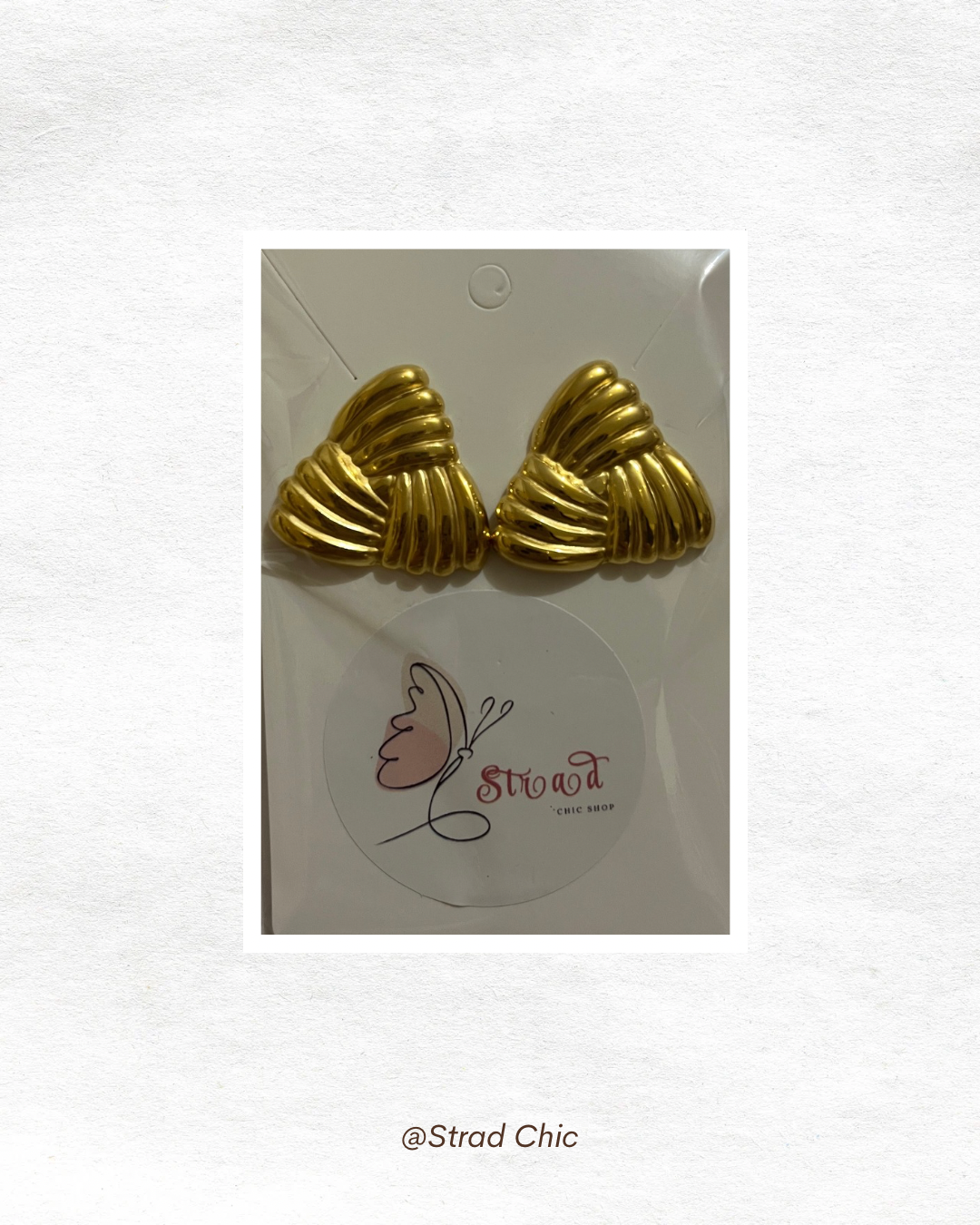 Aretes dorados triangular
