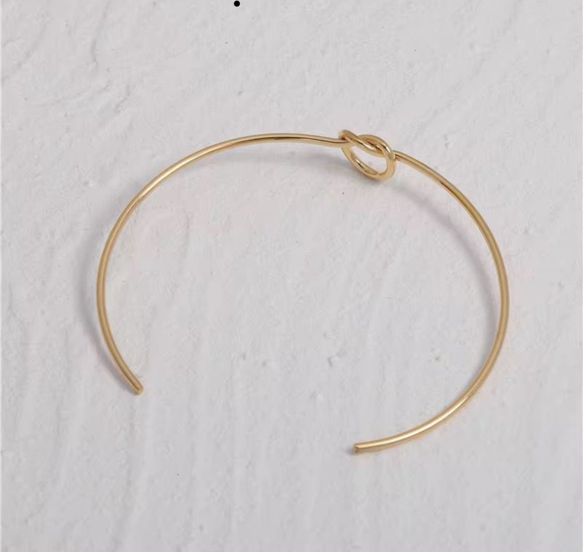Brazalete dorado / Golden bracelet