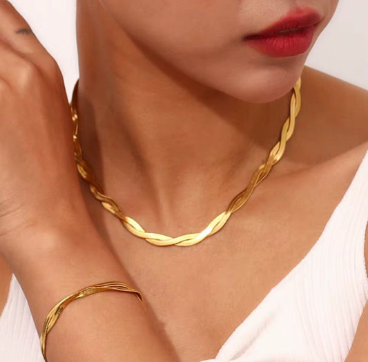 ID:0023_S | Set de pulsera y collar trenzada dorada